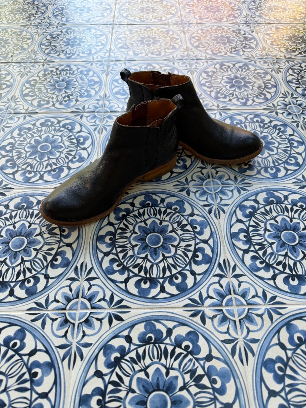 Kork Ease, size 6, black leather boots